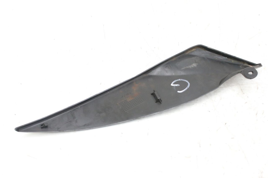 photo de COPERCHIO SOTTO SELLA SINISTRO YAMAHA YZF R1 1000 (2007 - 2008) - Zoom sullo stato d'uso