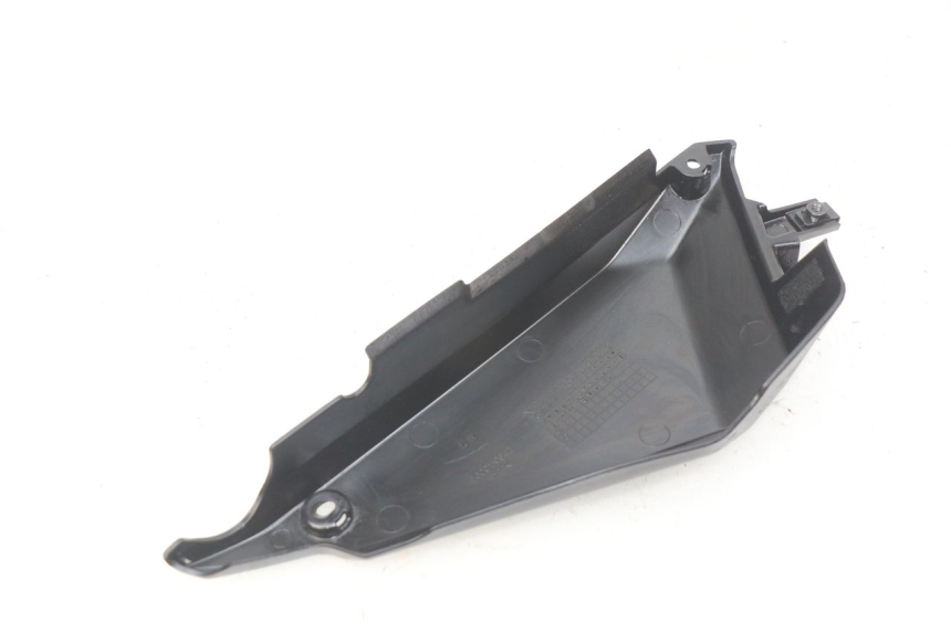 photo de COPERCHIO SOTTO SELLA SINISTRO KAWASAKI Z 650 (2016 - 2019) - Zoom sullo stato d'uso