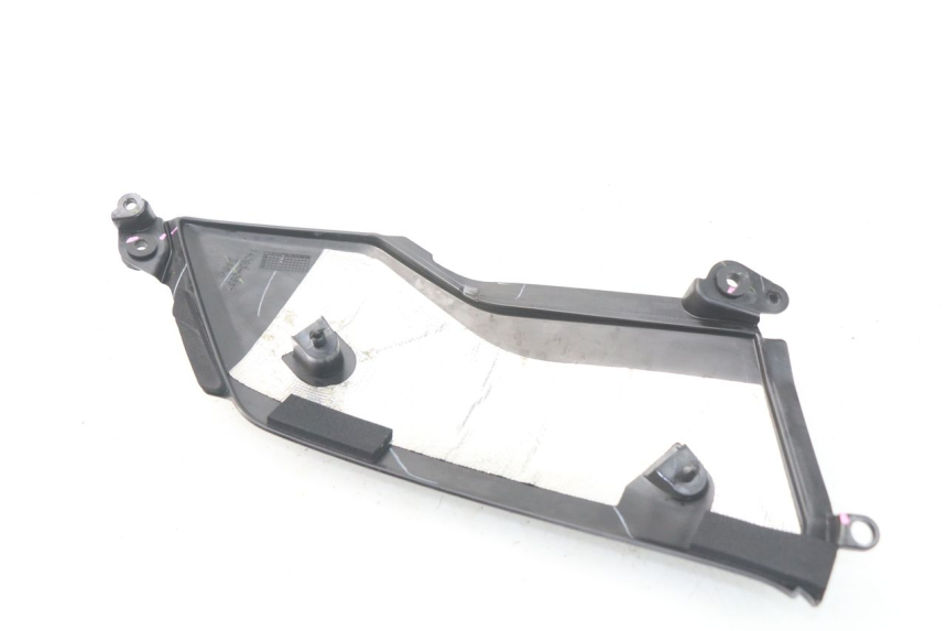 photo de COPERCHIO SOTTO SELLA SINISTRO KAWASAKI Z Z900 900 (2017 - 2019) - Dettaglio del componente