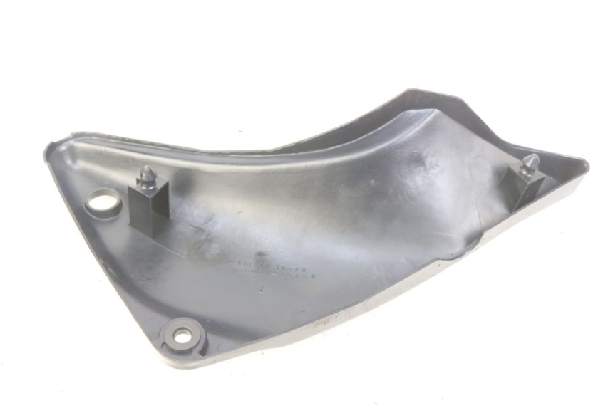 photo de COPERCHIO SOTTO SELLA SINISTRO KAWASAKI ZEPHYR 1100 ( - 1995) - Vista d'insieme del prodotto