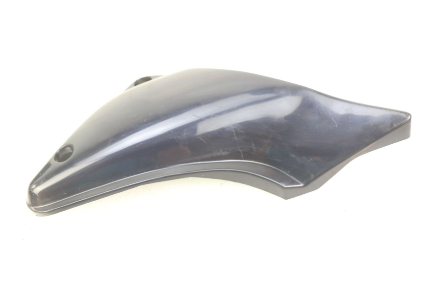 photo de COPERCHIO SOTTO SELLA SINISTRO KAWASAKI ZEPHYR 1100 ( - 1995) - Dettagli dei punti di fissaggio