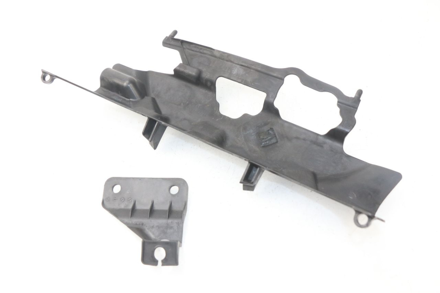 photo de COPERCHIO SOTTO SELLA SUZUKI GSX-R GSXR 750 (2011 - 2016) - Vista principale