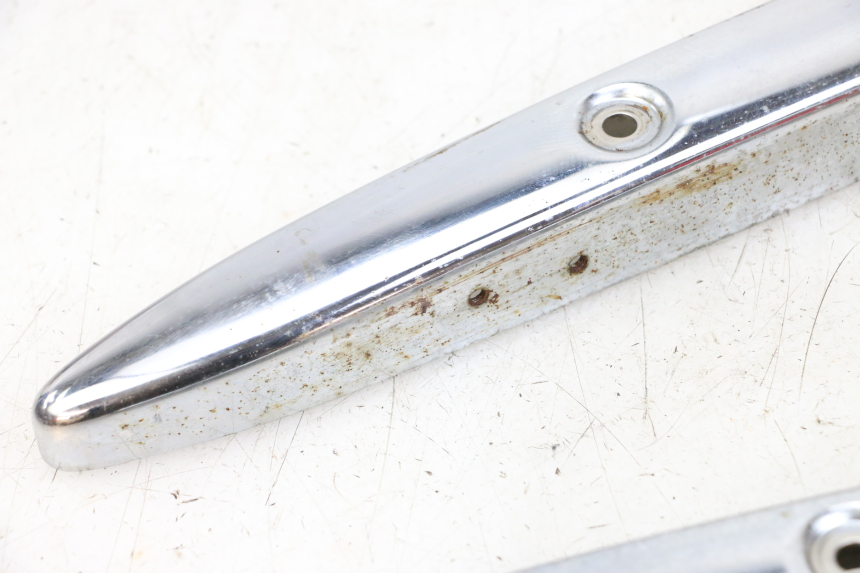 photo de CARENA SOTTO SELLA SUZUKI GZ MARAUDER 125 (1998 - 2004) - Zoom sullo stato d'uso