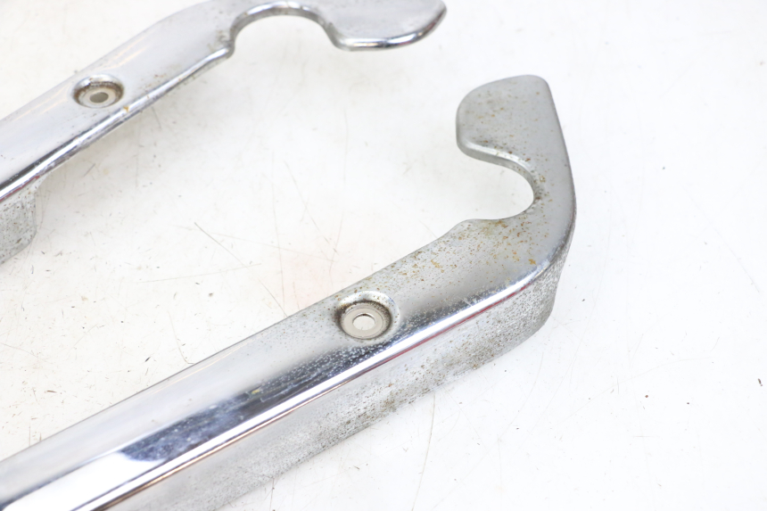 photo de CARENA SOTTO SELLA SUZUKI GZ MARAUDER 125 (1998 - 2004) - Primo piano tecnico