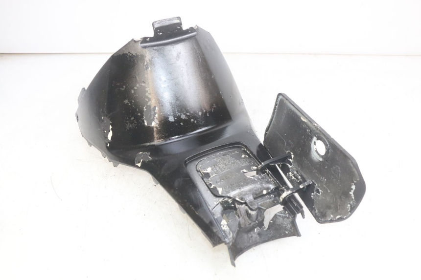 photo de COPERCHIO SOTTO SELLA SYM JET SPORT XR 50 (2006 - 2015) - Primo piano tecnico