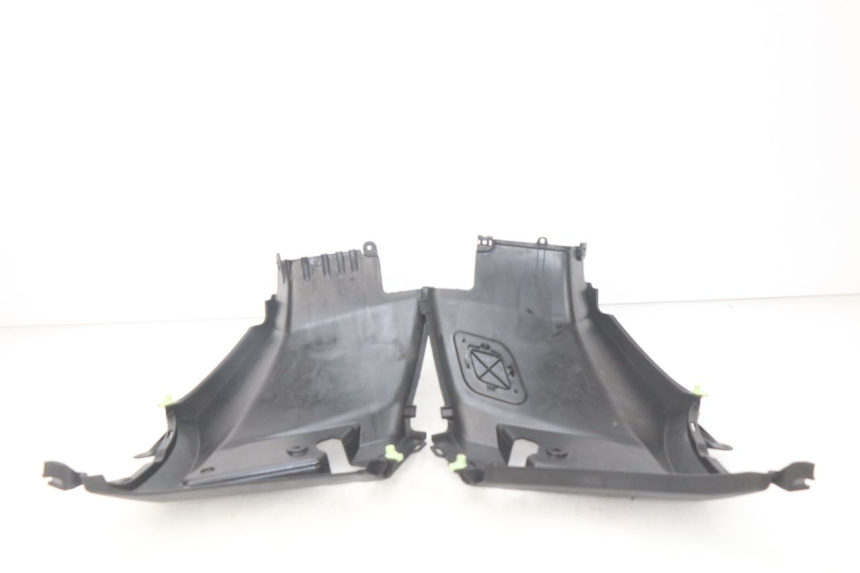 photo de COPERCHIO SOTTO SELLA PEUGEOT KISBEE 2T 50 (2010 - 2017) - Dettaglio del componente