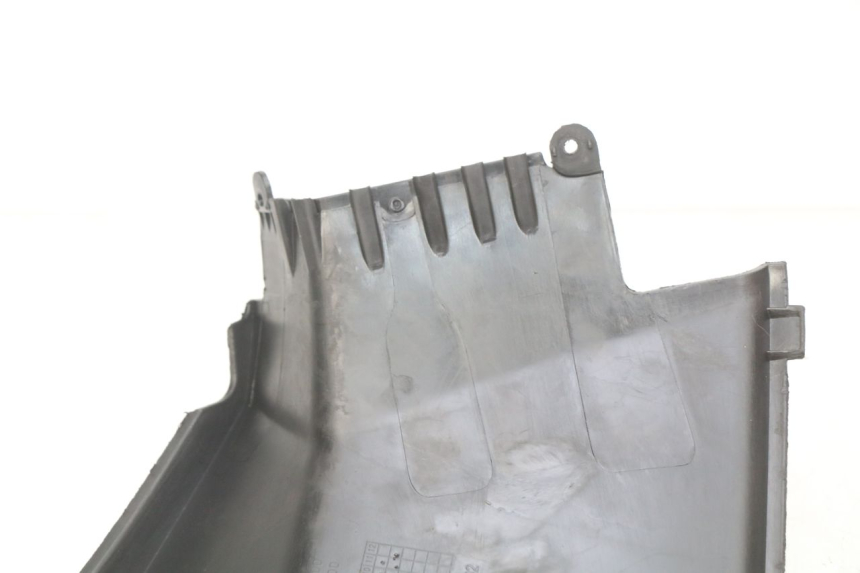 photo de COPERCHIO SOTTO SELLA PEUGEOT KISBEE 4T 50 (2010 - 2017) - Stato della superficie e materiale