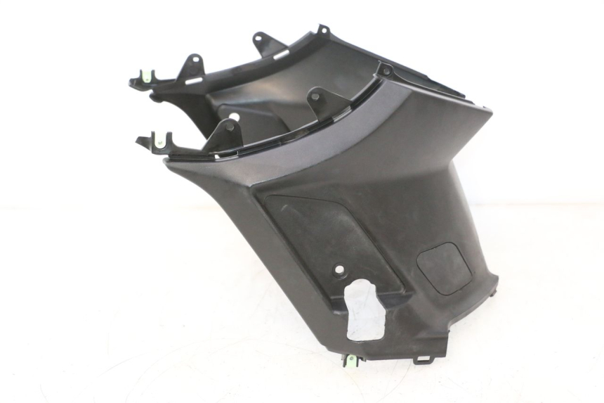 photo de CARENA SOTTO SELLA PEUGEOT KISBEE 4T 50 (2023 - 2026) - Altra vista dell'articolo