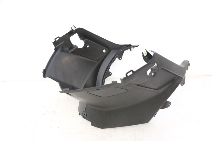 photo de CARENA SOTTO SELLA PEUGEOT KISBEE 4T 50 (2023 - 2026) - Ricambio usato controllato