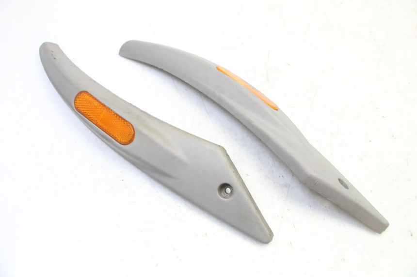 photo de COPERCHIO SOTTO SELLA PIAGGIO LIBERTY 4T 50 (2009 - 2015) - Zoom sullo stato d'uso