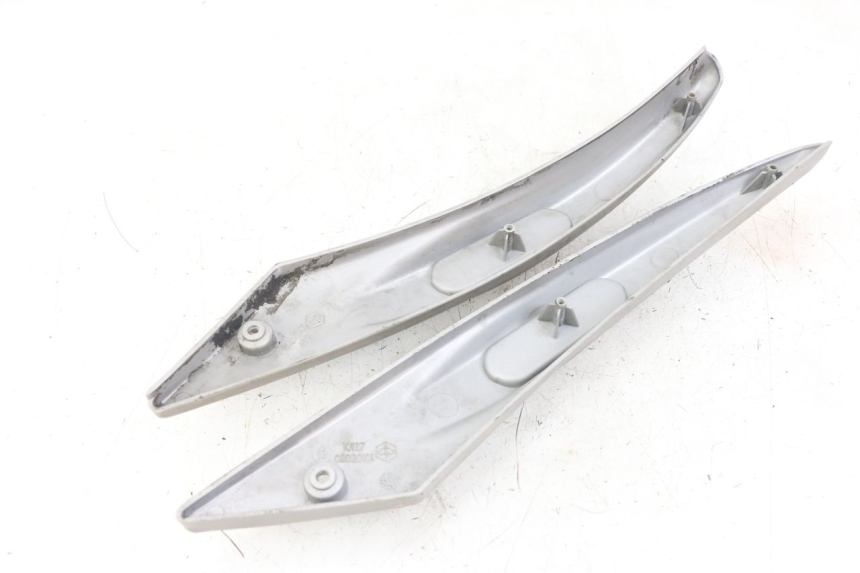 photo de COPERCHIO SOTTO SELLA PIAGGIO LIBERTY 125 (2009 - 2013) - Dettaglio del componente