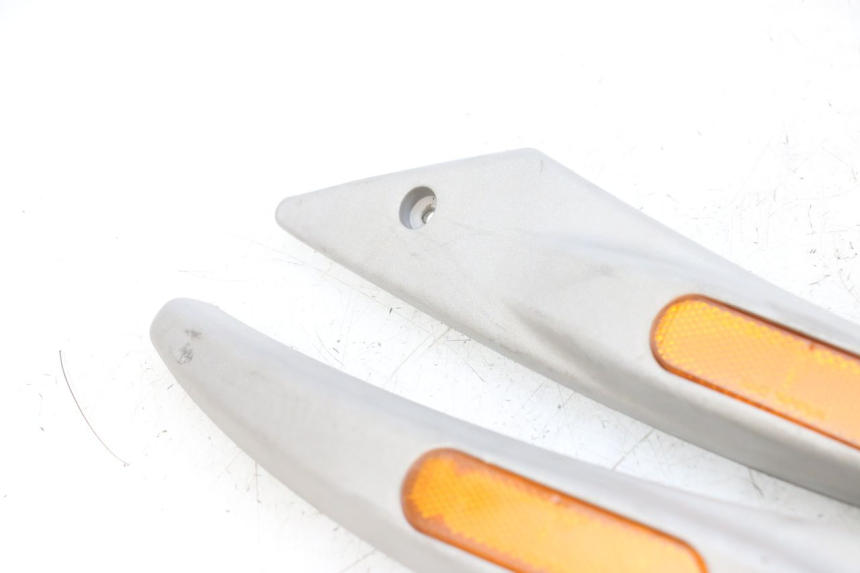 photo de COPERCHIO SOTTO SELLA PIAGGIO LIBERTY 125 (2009 - 2013) - Vista d'insieme del prodotto