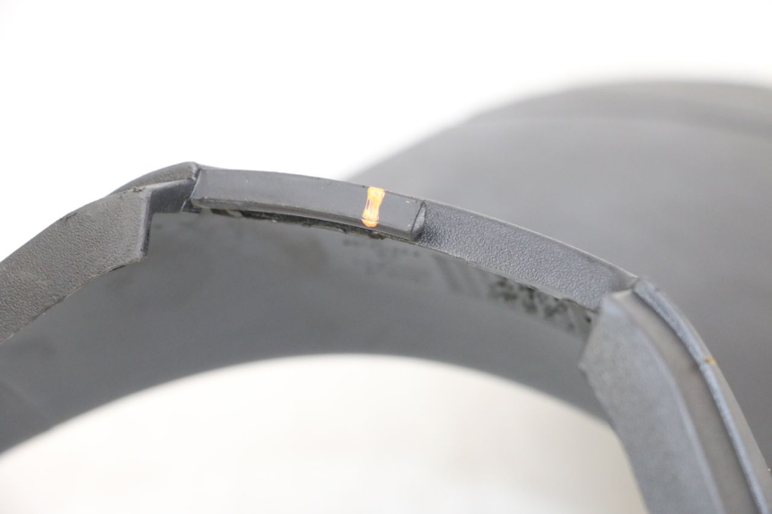 photo de COPERCHIO SOTTO SELLA PIAGGIO NEW TYPHOON 50 (2018 - 2021) - Dettagli dei punti di fissaggio