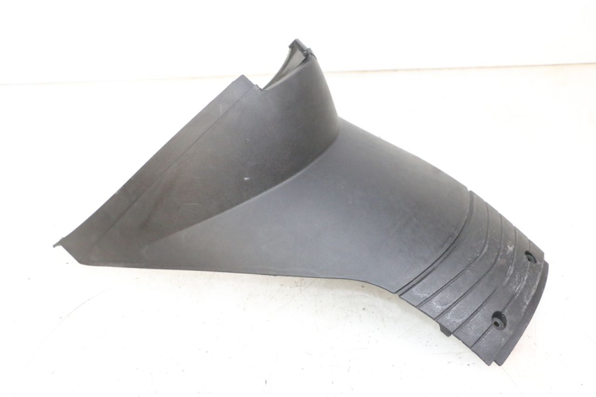 photo de COPERCHIO SOTTO SELLA PIAGGIO NEW TYPHOON 50 (2018 - 2021) - Dettagli dei punti di fissaggio