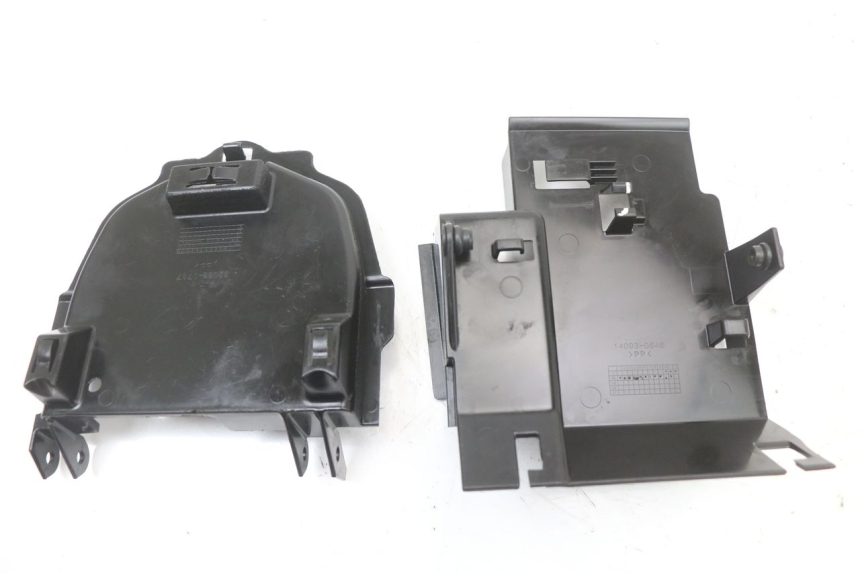 photo de CARENA SOTTO SELLA KAWASAKI NINJA 400 (2018 - 2023) - Zoom sullo stato d'uso