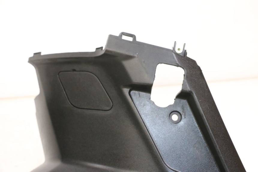 photo de CARENA SOTTO SELLA PEUGEOT STREETZONE 4T 50 (2018 - 2023) - Altra vista dell'articolo