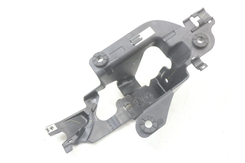 photo de CARENA SOTTO SELLA ROYAL ENFIELD CONTINENTAL GT 650 (2019 - 2024) - Vista principale