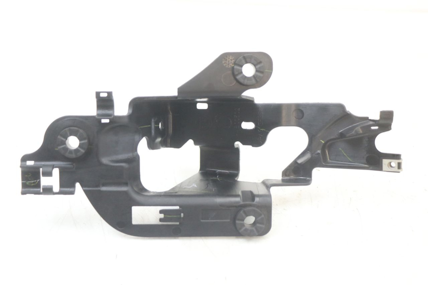 photo de CARENA SOTTO SELLA ROYAL ENFIELD CONTINENTAL GT 650 (2019 - 2024) - Dettaglio del componente