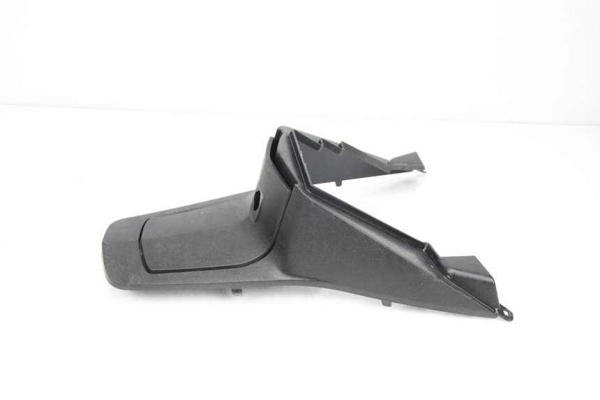 photo de COPERCHIO SOTTO SELLA PEUGEOT SATELIS 125 (2013 - 2018) - Dettaglio del componente