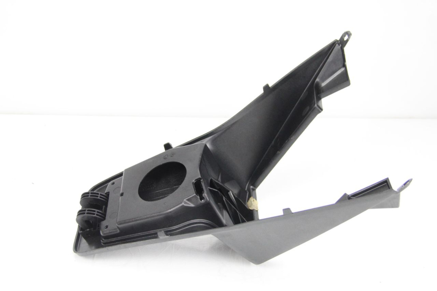 photo de COPERCHIO SOTTO SELLA PEUGEOT SATELIS 125 (2013 - 2018) - Stato della superficie e materiale