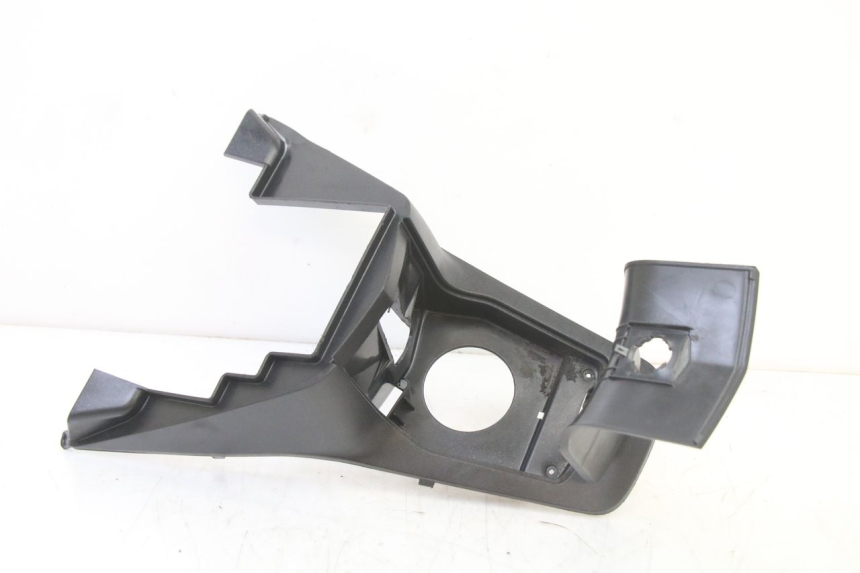 photo de COPERCHIO SOTTO SELLA PEUGEOT SATELIS 125 (2013 - 2018) - Zoom sullo stato d'uso