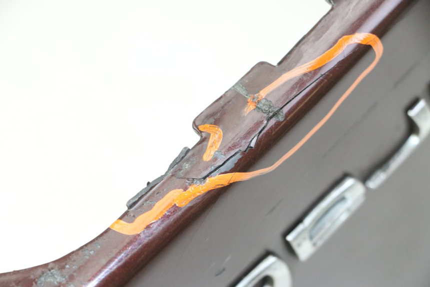 photo de CARENA SOTTO SELLA APRILIA SCARABEO GT TOURING 125 (1999 - 2005) - Dettagli dei punti di fissaggio