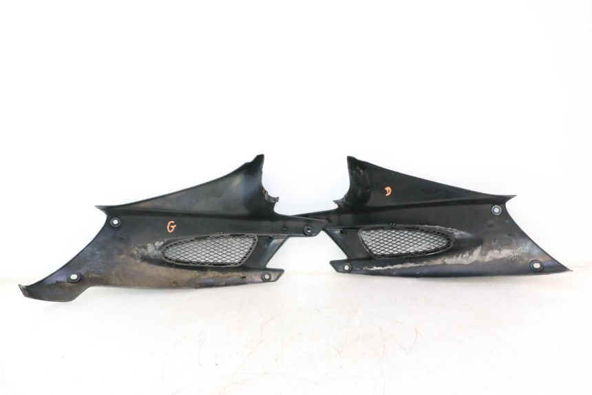 photo de COPERCHIO SOTTO SELLA PEUGEOT SPEEDFIGHT LC 50 (1996 - 2002) - Zoom sullo stato d'uso