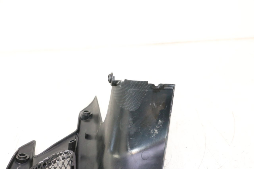 photo de COPERCHIO SOTTO SELLA PEUGEOT SPEEDFIGHT LC 50 (1996 - 2002) - Altra angolazione