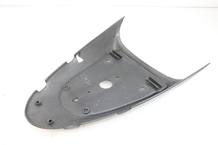 photo de CARENA SOTTO SELLA APRILIA SR CARB LC 2T 50 (2004 - 2012) - Dettaglio del componente