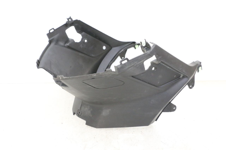 photo de CARENA SOTTO SELLA PEUGEOT STREETZONE I NAKED 2T 50 (2018 - 2020) - Primo piano tecnico