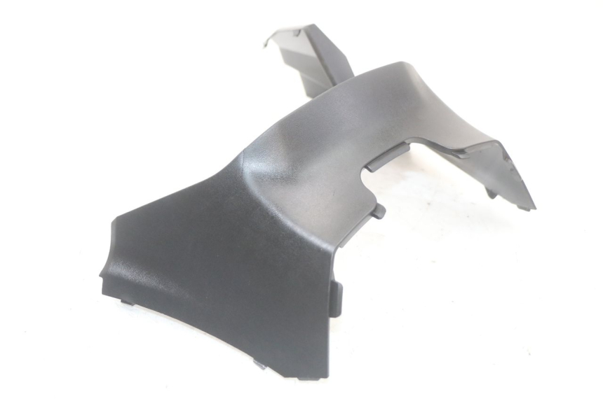 photo de CARENA SOTTO SELLA SUZUKI BURGMAN 125 (2018 - 2021) - Dettaglio del componente