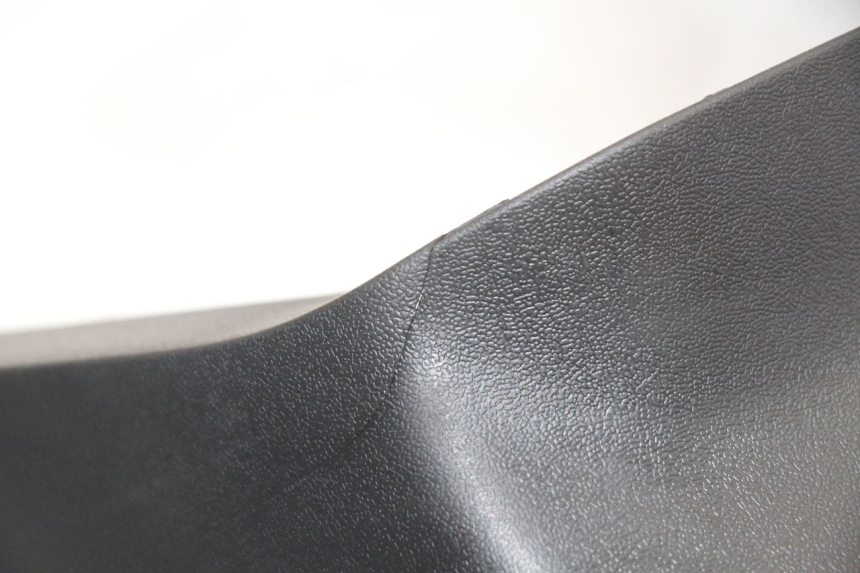 photo de CARENA SOTTO SELLA SUZUKI BURGMAN 125 (2018 - 2021) - Zoom sullo stato d'uso