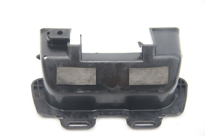 photo de COPERCHIO SOTTO SELLA SUZUKI SV S 650 (1999 - 2002) - Vista principale