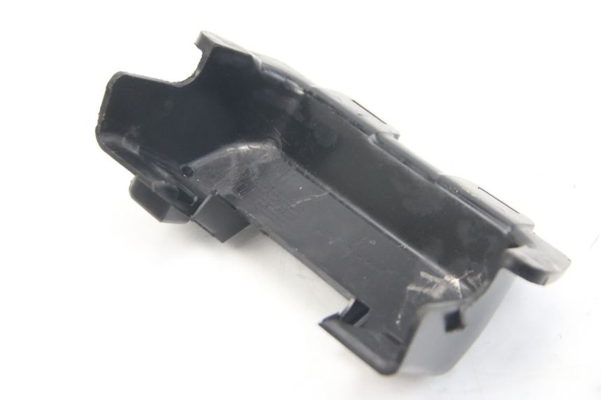 photo de COPERCHIO SOTTO SELLA SUZUKI SV S 650 (1999 - 2002) - Dettaglio del componente