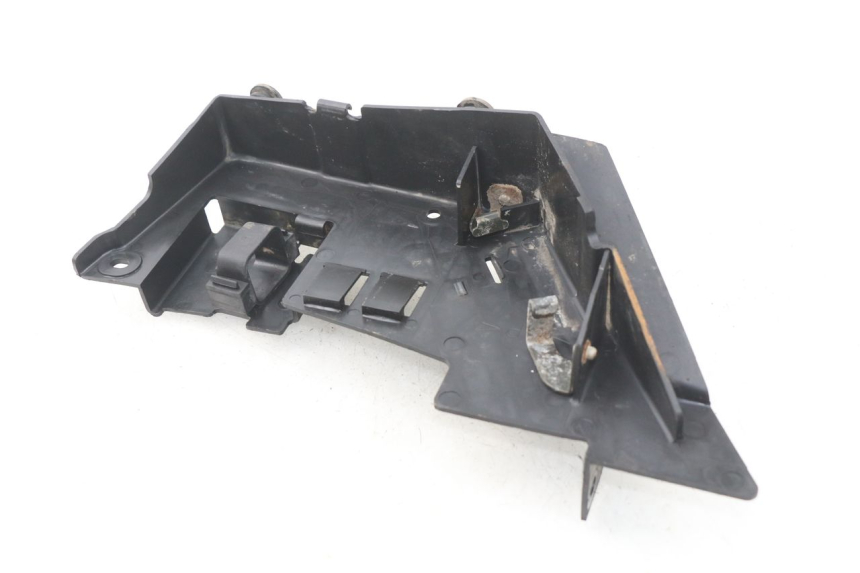 photo de COPERCHIO SOTTO SELLA YAMAHA TW 125 (1998 - 2002) - Vista principale