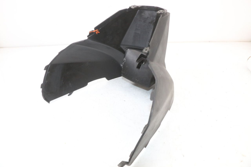 photo de COPERCHIO SOTTO SELLA PEUGEOT VIVACITY NEW 4T 50 (2008 - 2017) - Dettagli dei punti di fissaggio