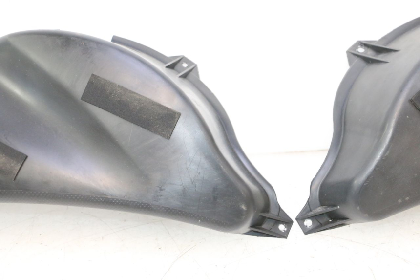 photo de CARENA SOTTO SELLA YAMAHA WAVE RUNNER GP R 1200 (2000 - 2003) - Dettagli dei punti di fissaggio