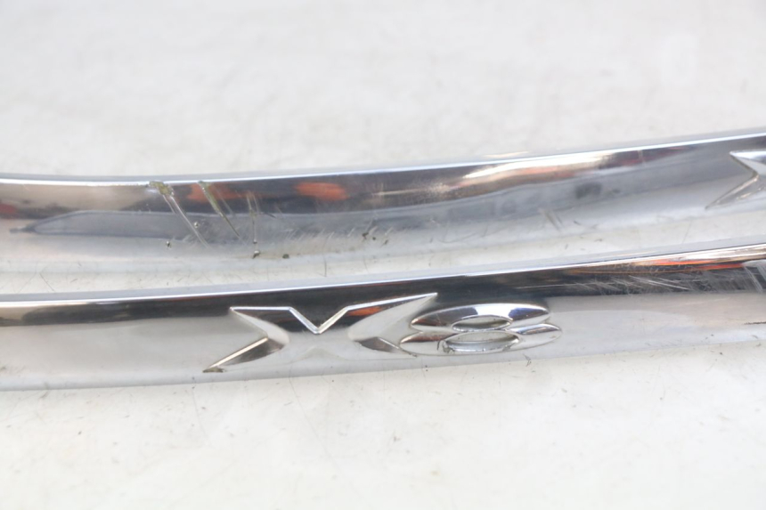 photo de COPERCHIO SOTTO SELLA PIAGGIO X8 125 (2004 - 2007) - Altra vista dell'articolo