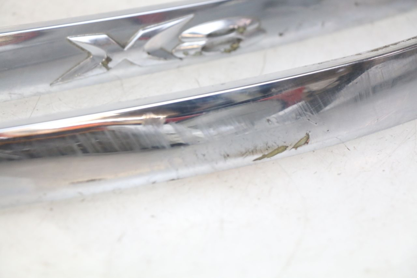 photo de COPERCHIO SOTTO SELLA PIAGGIO X8 125 (2004 - 2007) - Caratteristiche distintive