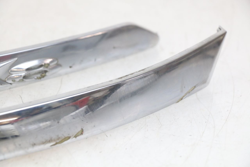 photo de COPERCHIO SOTTO SELLA PIAGGIO X8 125 (2004 - 2007) - Zoom sui componenti