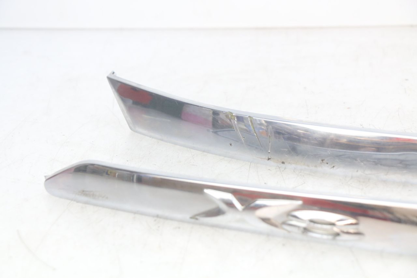 photo de COPERCHIO SOTTO SELLA PIAGGIO X8 125 (2004 - 2007) - Ispezione visiva dettagliata