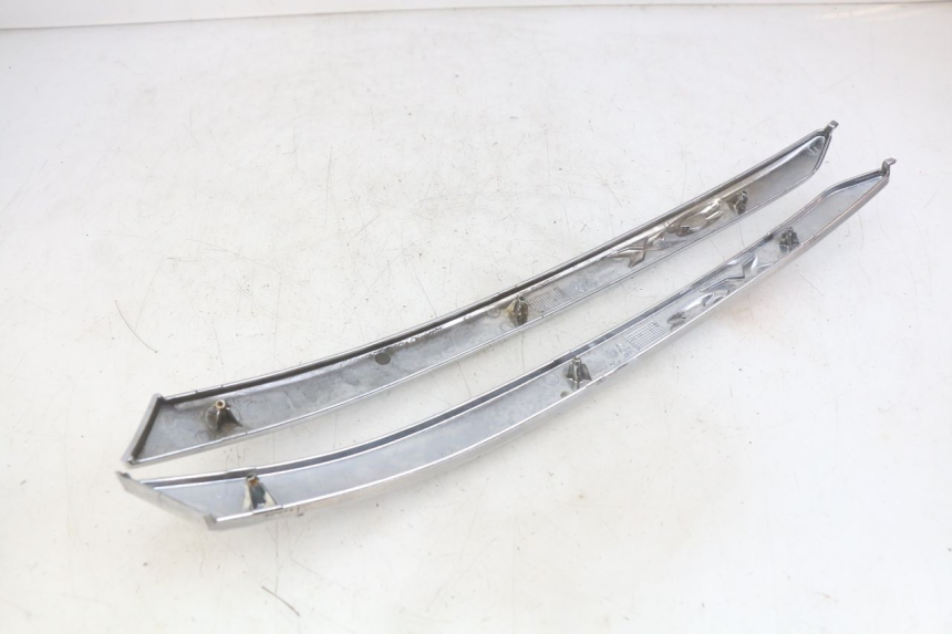 photo de COPERCHIO SOTTO SELLA PIAGGIO X8 125 (2004 - 2007) - Vista d'insieme del prodotto