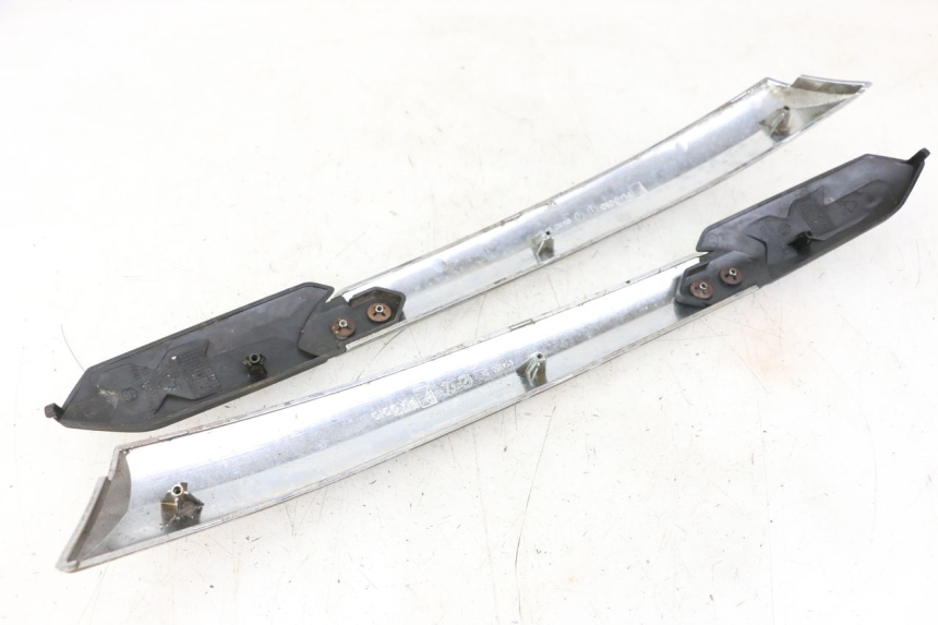 photo de CARENA SOTTO SELLA PIAGGIO XEVO - X EVO 125 (2007 - 2017) - Dettaglio del componente