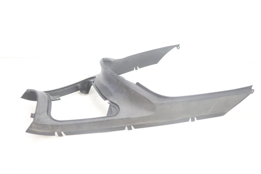 photo de COPERCHIO SOTTO SELLA YAMAHA YP MAJESTY 125 (2002 - 2006) - Altra angolazione