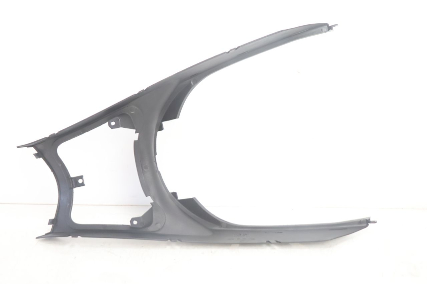 photo de COPERCHIO SOTTO SELLA YAMAHA YP MAJESTY 125 (2002 - 2006) - Dettagli dei punti di fissaggio