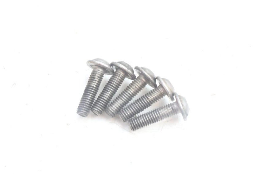 photo de COPERCHIO DELLA TRASMISSIONE BMW C1 125 (2000 - 2003) - Caratteristiche distintive
