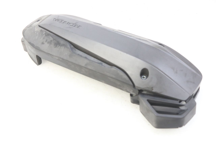 photo de COPERCHIO DELLA TRASMISSIONE HONDA FORZA 125 (2015 - 2016) - Primo piano tecnico