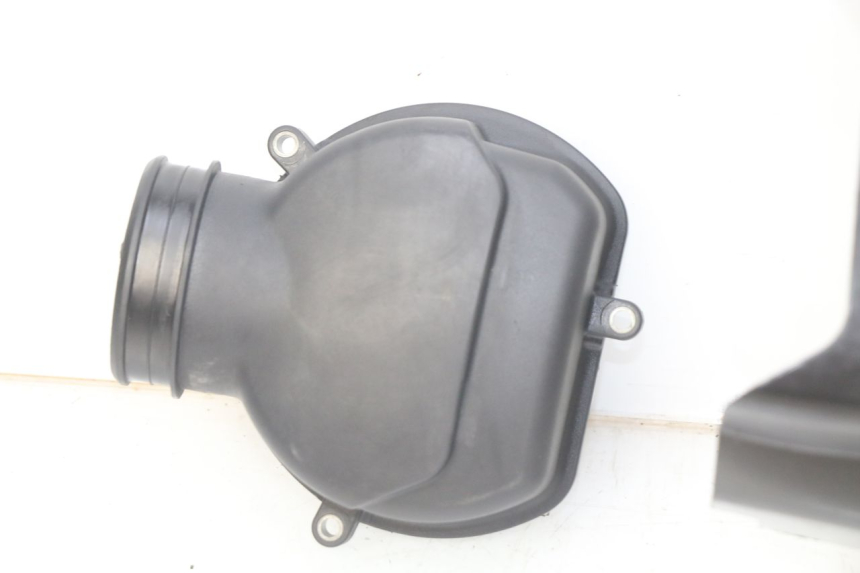 photo de COPERCHIO DELLA TRASMISSIONE YAMAHA XMAX X-MAX 125 (2006 - 2009) - Dettagli dei punti di fissaggio