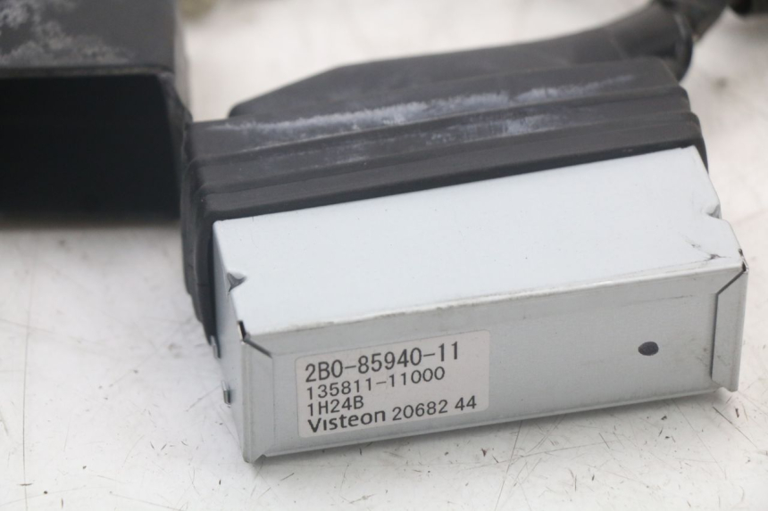 photo de CALCOLATORE ABS YAMAHA TDM ABS 900 (2002 - 2014) - Altra angolazione