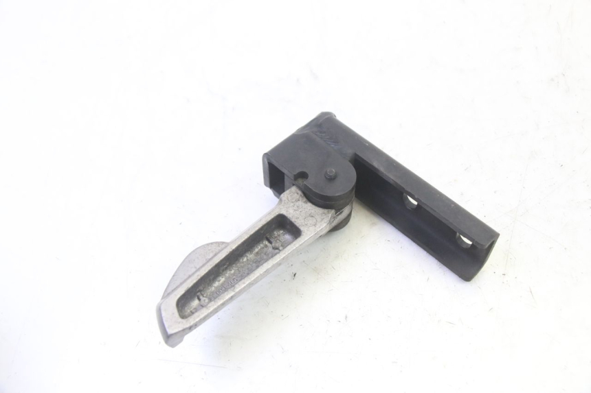 photo de PEDANA POSTERIORE DESTRA QUADRO 4 4D 350 (2015 - 2018) - Primo piano tecnico